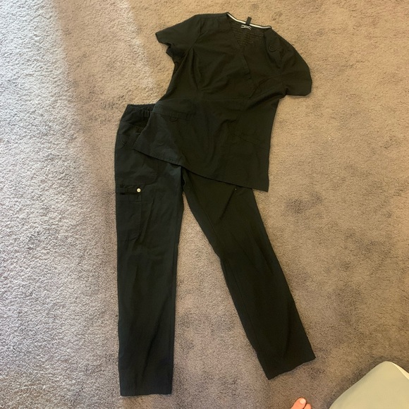 BLACK SCRUBS - Picture 1 of 2